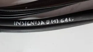 Opel Insignia B Gumowa uszczelka drzwi tylnych / na karoserii 7422518309