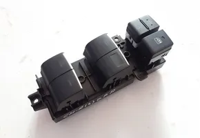 Toyota C-HR Interruptor del elevalunas eléctrico 8404002270