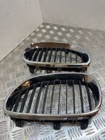 BMW 5 E60 E61 Kühlergrill 7027066