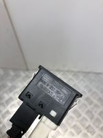 BMW 5 F10 F11 USB socket connector 9237654