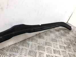 BMW 5 E60 E61 Modanatura separatore del paraurti anteriore 7063835