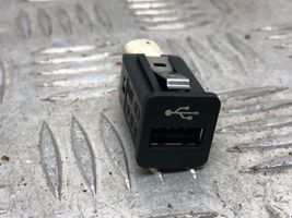 BMW 3 E90 E91 USB socket connector 9167196