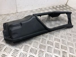 BMW 5 E60 E61 Ilmansuodattimen kotelon kansi 7793203