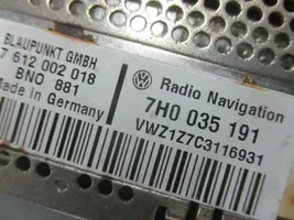 Volkswagen Multivan T5 Radio / CD/DVD atskaņotājs / navigācija 