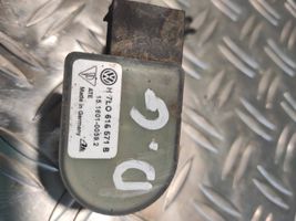 Volkswagen Touareg I Czujnik poziomowania tylnego zawieszenia pneumatycznego 7L0616571B