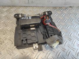 Audi A4 S4 B8 8K Auton tuhkakuppi 8K0857951