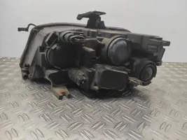 Audi A4 S4 B8 8K Lampa przednia 8K0941004A