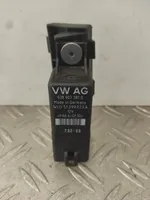 Volkswagen Tiguan Glow plug pre-heat relay 038907281D
