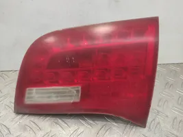 Audi A6 S6 C6 4F Lampy tylnej klapy bagażnika 4F9945094C