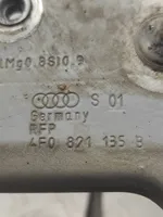 Audi A6 S6 C6 4F Laikiklis sparno 4F0821135B