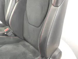 Toyota Yaris XP210 Etumatkustajan istuin 