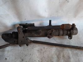 Volkswagen PASSAT B2 Steering rack 811419105B