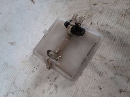 Volkswagen PASSAT B2 Lampa tylna 321947111