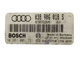 Audi A4 S4 B5 8D Variklio valdymo blokas 038906018S