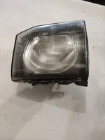 Mitsubishi Pajero Lampa przednia 