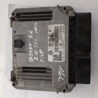 Volkswagen PASSAT B6 Calculateur moteur ECU 03G906021AB