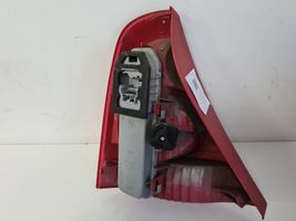 Renault Clio II Luci posteriori 8200071414