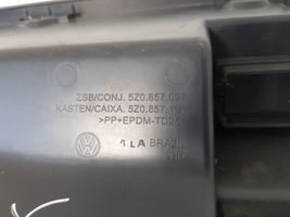 Volkswagen Fox Schowek deski rozdzielczej / Komplet 5Z0857097