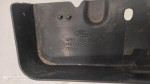 Ford Focus Supporto di montaggio del parafango 4M51A02477