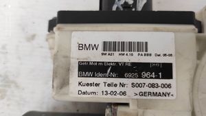 BMW X3 E83 Motorino alzacristalli della portiera anteriore 0130822222