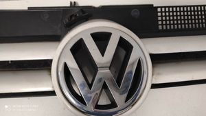 Volkswagen Golf IV Etusäleikkö 1J0853651D