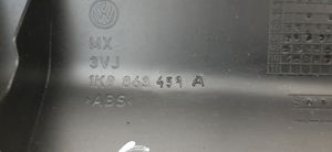 Volkswagen Golf VI Tavaratilan kynnyksen suoja 1K9863459A