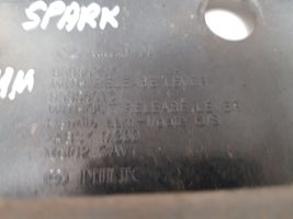 Chevrolet Spark Takaluukun rekisterikilven valon palkki 95956287