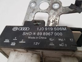 Volkswagen Polo Jäähdytyspuhaltimen rele 1J0919506M