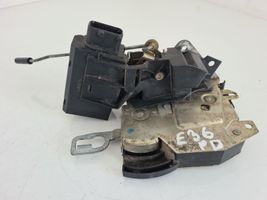 BMW 3 E36 Serratura portiera anteriore 