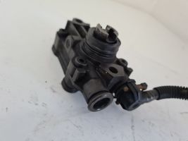 Mercedes-Benz E W210 Pompe d'injection de carburant à haute pression A6110900250