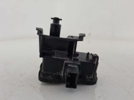 Volkswagen Sharan Verrouillage du bouchon du réservoir de carburant 7N0810773D