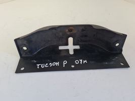 Hyundai Tucson JM Plaque avant support serrure de capot 811952E000