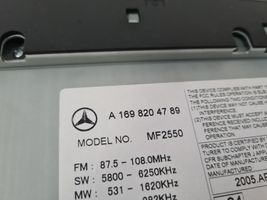 Mercedes-Benz B W245 Unidad delantera de radio/CD/DVD/GPS A1698204789