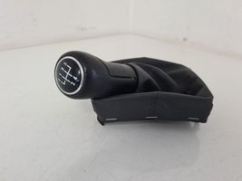 Volkswagen Polo IV 9N3 Gear lever shifter trim leather/knob 