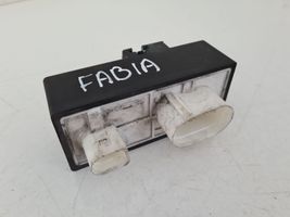 Skoda Fabia Mk1 (6Y) Jäähdytyspuhaltimen rele 1J0919506M