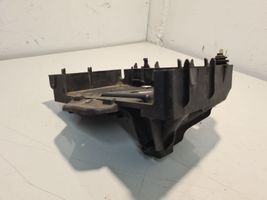 Volkswagen Polo IV 9N3 Boîte de batterie 6Q0915331D