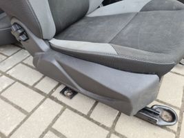 Ford Focus Fotele / Kanapa / Komplet 