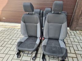 Ford Focus Fotele / Kanapa / Komplet 
