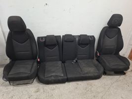 Peugeot 308 Set di rivestimento sedili e portiere 