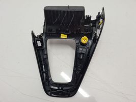 Ford Focus Ātrumu pārslēgšanas sviras dekoratīvā apdare (plastmasas) F1EBA044H83A