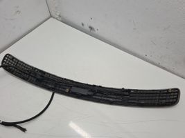 Mercedes-Benz E W211 Bonnet/hood grill 2038800205