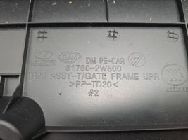 Hyundai Santa Fe Poszycie / Tapicerka tylnej klapy bagażnika 817602W500