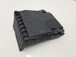 Volkswagen PASSAT B7 Fuse box cover 1K0937132