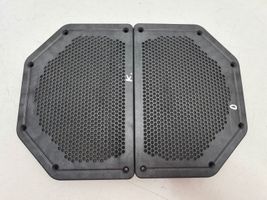 BMW 1 E81 E87 Subwoofer-bassoelementin etusäleikkö/lista 4913631821