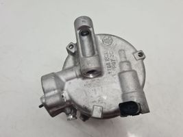 Volkswagen Tiguan Ilmastointilaitteen kompressorin pumppu (A/C) 8FK351135