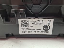 Skoda Fabia Mk3 (NJ) Nopeusmittari (mittaristo) 6V0920741B