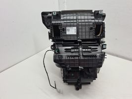 Dacia Sandero Sisälämmityksen ilmastoinnin korin kokoonpano 272700774R
