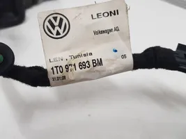 Volkswagen Touran I Wiązka przewodów drzwi tylnych 1T0971693BM