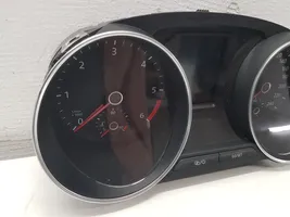 Volkswagen Polo V 6R Speedometer (instrument cluster) 6C0920741E