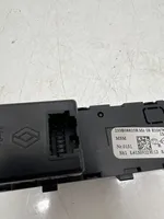 Renault Captur Head unit multimedia control 253B08825R